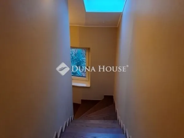 Eladó ház Solymár 440 nm