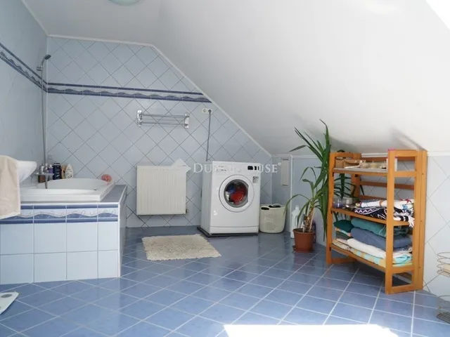 Eladó ház Veszprém 250 nm