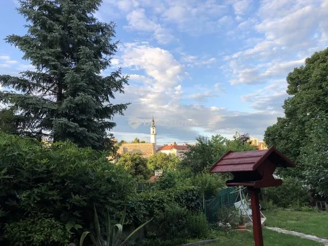 Eladó ház Veszprém 250 nm