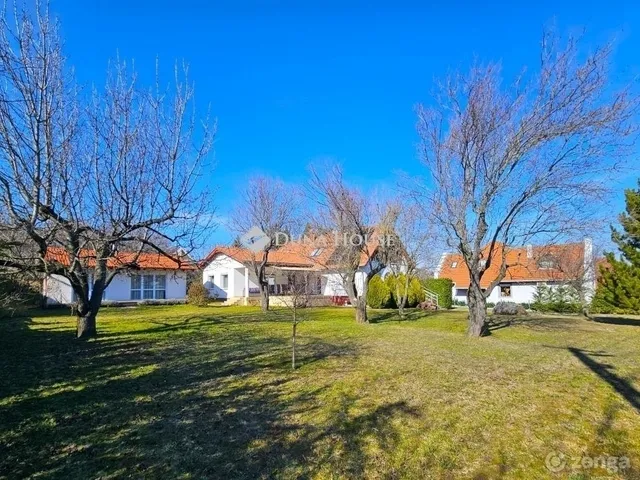Eladó ház Balatonalmádi 229 nm
