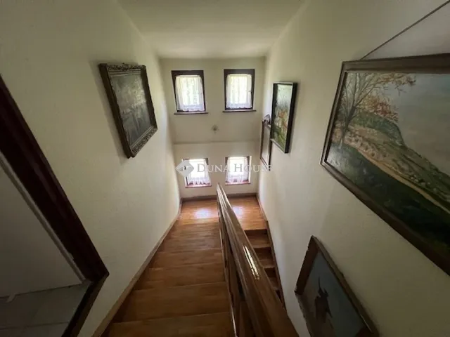 Eladó ház Zsámbék 200 nm