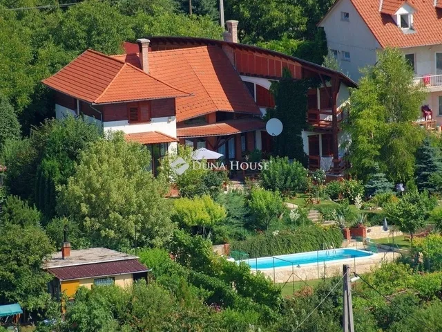 Eladó ház Budaörs 280 nm