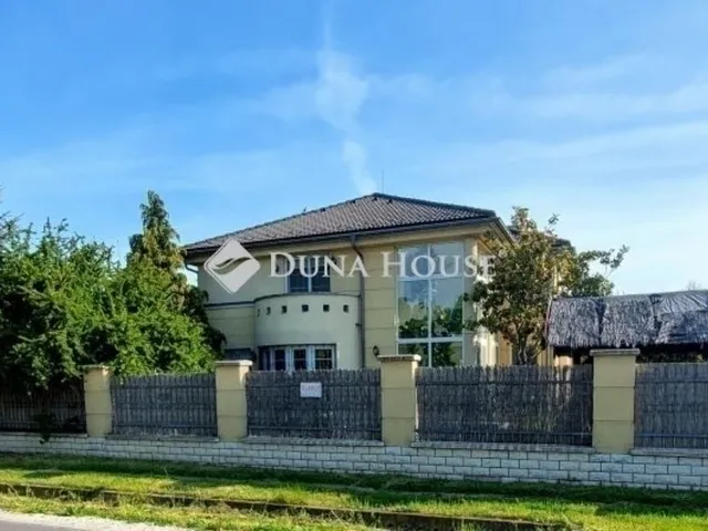 Eladó ház Halásztelek 340 nm