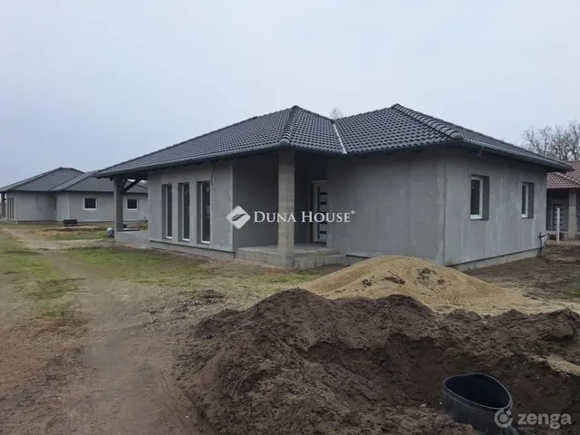 Eladó ház Kiskunlacháza 99 nm