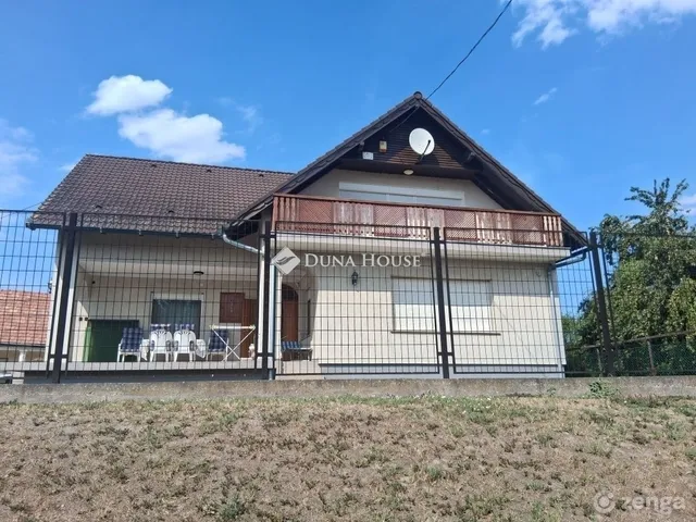 Eladó ház Kiskunlacháza 238 nm