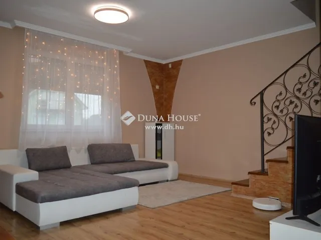 Eladó ház Debrecen, Biharikert 256 nm