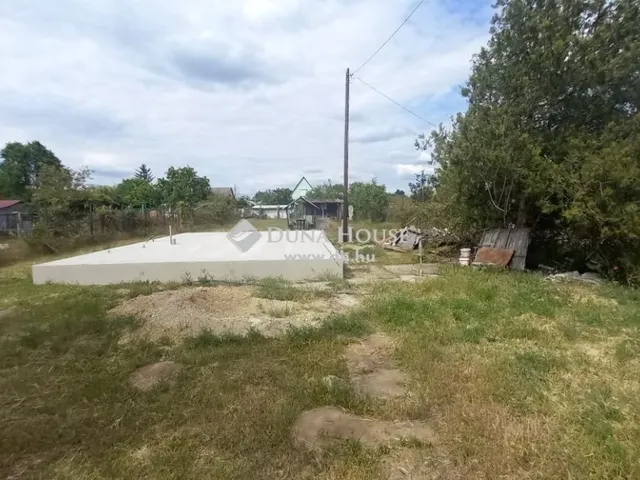 Eladó telek Debrecen, Biczó István-kert 704 nm