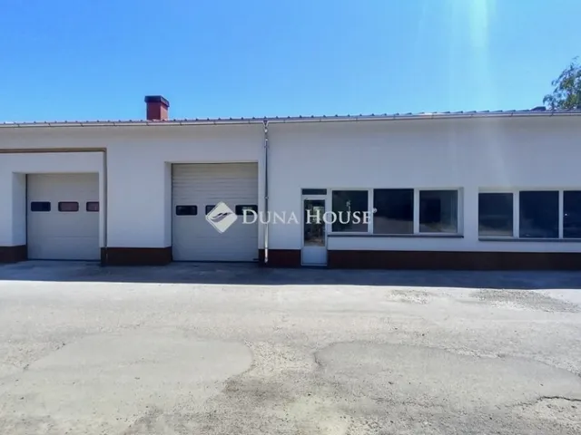 Kiadó kereskedelmi és ipari ingatlan Debrecen, Józsa 270 nm