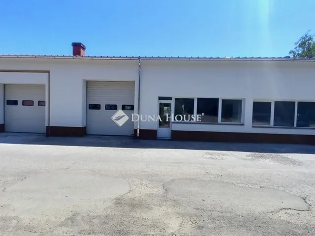 Kiadó kereskedelmi és ipari ingatlan Debrecen, Józsa 270 nm