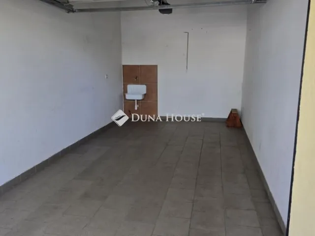 Kiadó ház Debrecen, Kincseshegy 114 nm