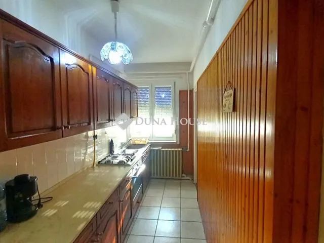 Eladó ház Mikepércs 160 nm