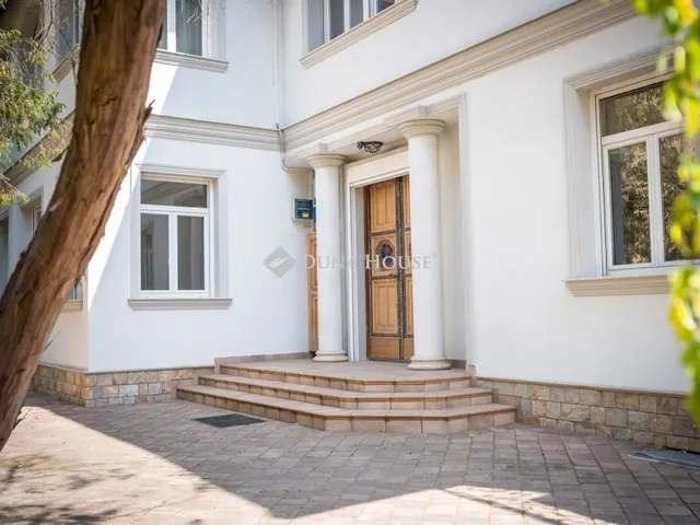 Eladó kereskedelmi és ipari ingatlan Debrecen, Nagyerdő 1095 nm