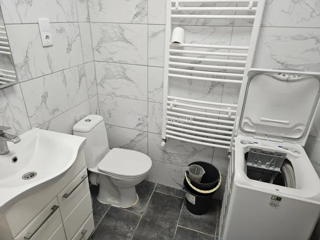 Kiadó lakás Debrecen, Nagyerdő 85 nm