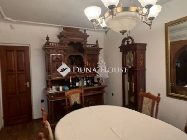 Eladó ház Debrecen, Veres Péter-kert 210 nm