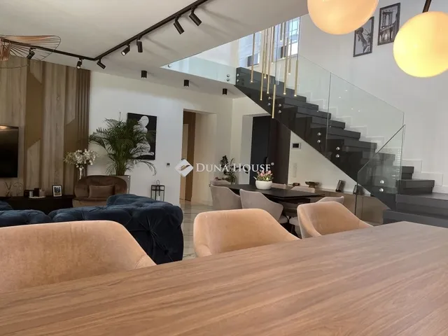 Eladó ház Debrecen, Lencztelep 310 nm