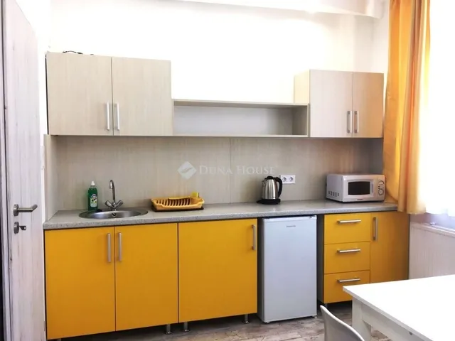 Eladó kereskedelmi és ipari ingatlan Debrecen, Belváros 54 nm