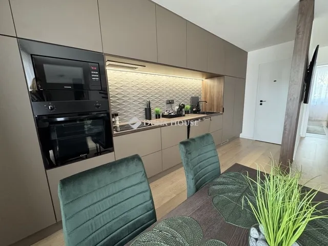 Eladó lakás Debrecen, Belváros 76 nm