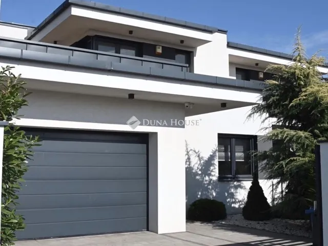 Eladó ház Debrecen, Hatvan utcai kert 206 nm