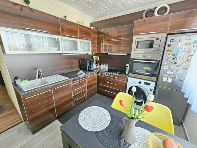 Eladó lakás Debrecen, Tócóskert 70 nm