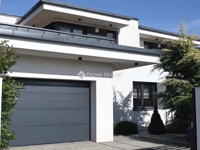 Eladó ház Debrecen, Hatvan utcai kert 206 nm