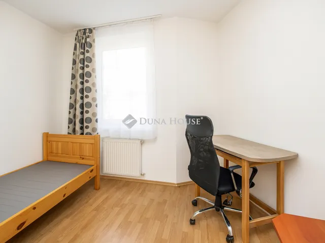 Eladó lakás Debrecen, Széchenyikert 64 nm