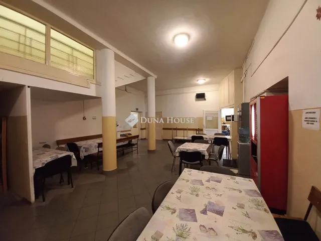 Eladó kereskedelmi és ipari ingatlan Berettyóújfalu 3030 nm