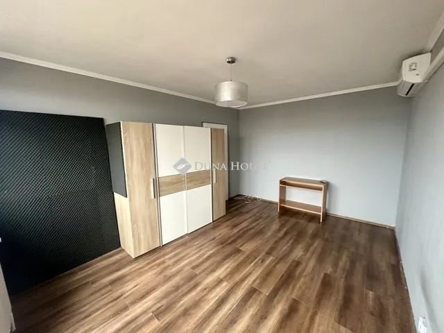 Eladó lakás Debrecen, Dobozikert 71 nm