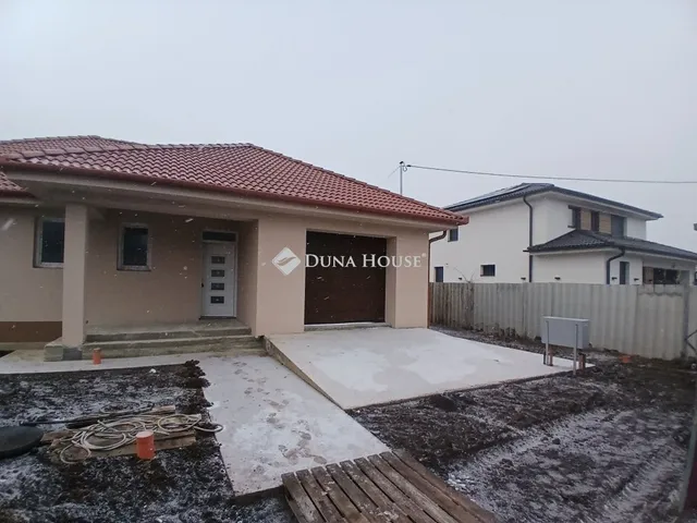 Eladó ház Debrecen, Nagysándor-telep 190 nm