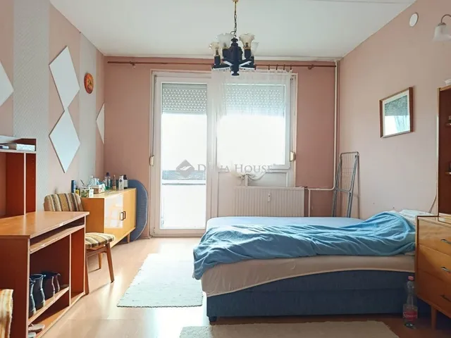 Eladó lakás Debrecen 68 nm