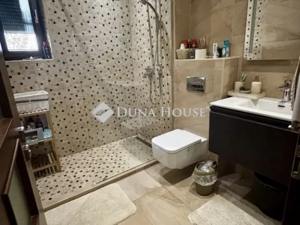 Eladó ház Debrecen, Széchenyikert 239 nm