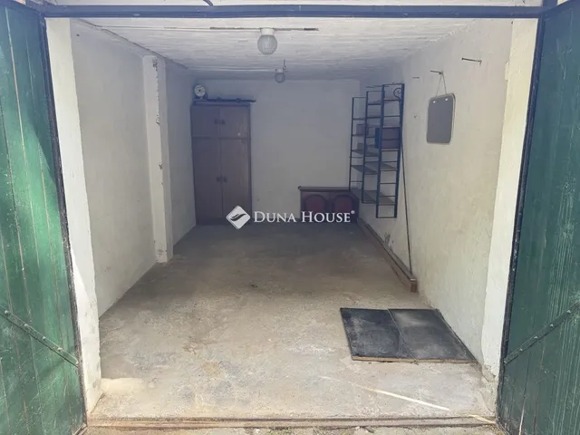 Kiadó garázs Debrecen, Nagyerdő 15 nm
