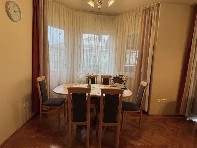 Eladó ház Debrecen, Postakert 263 nm