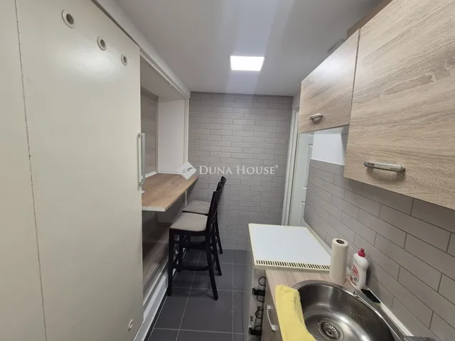 Eladó kereskedelmi és ipari ingatlan Debrecen 143 nm