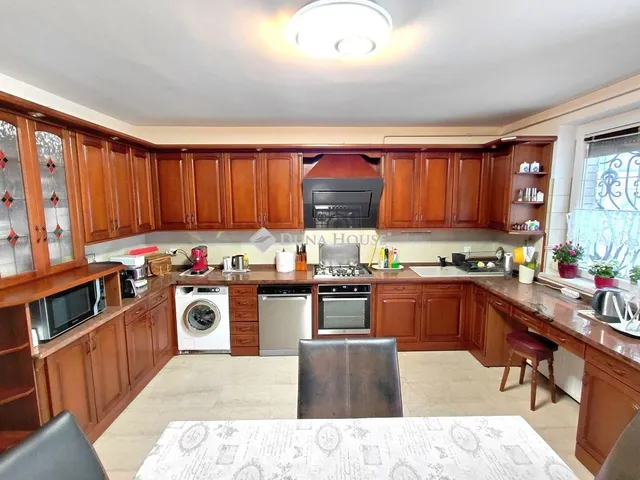 Eladó ház Debrecen 205 nm