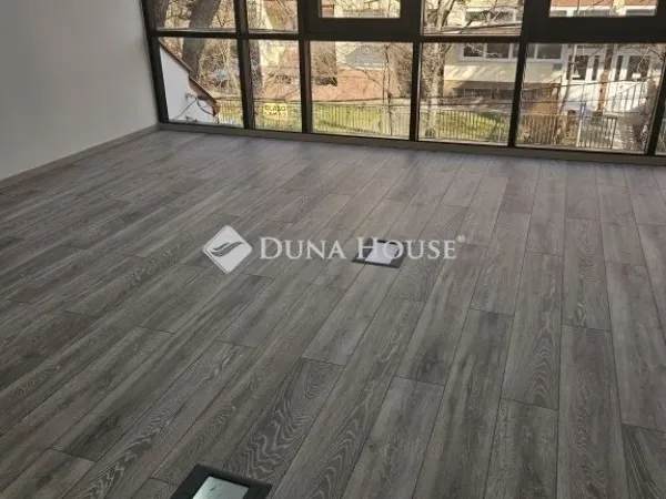 Eladó lakás Debrecen, Nagyerdőalja 326 nm
