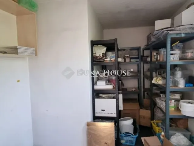 Kiadó kereskedelmi és ipari ingatlan Debrecen 61 nm