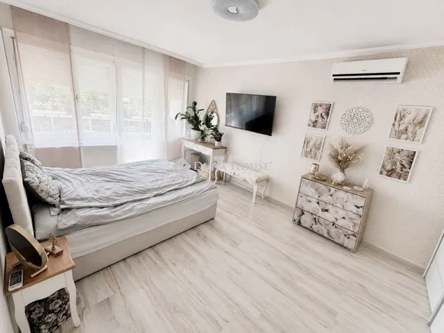 Eladó lakás Debrecen, Széchenyikert 76 nm
