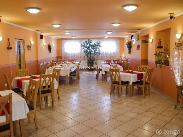 Eladó ház Debrecen, Veres Péter-kert 967 nm