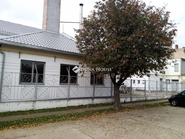 Eladó kereskedelmi és ipari ingatlan Komádi 3697 nm