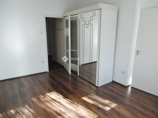 Eladó lakás Debrecen, Nagyerdő 71 nm