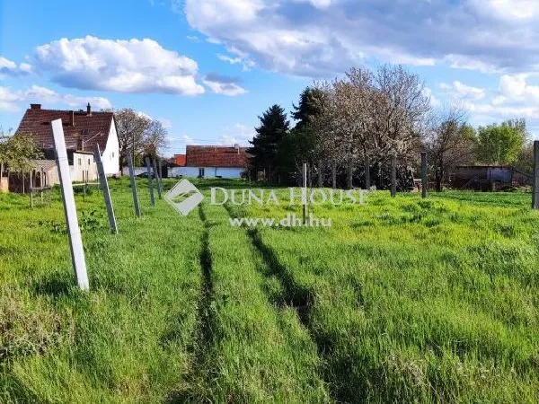 Eladó telek Csávoly 1356 nm