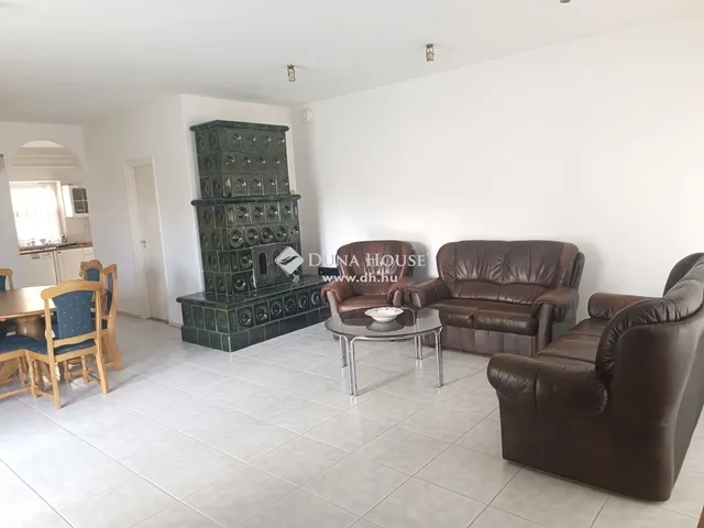 Eladó lakás Szekszárd 185 nm