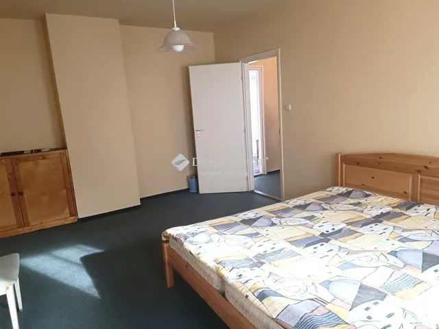 Eladó lakás Szekszárd 185 nm