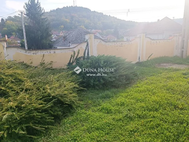 Eladó lakás Szekszárd 185 nm