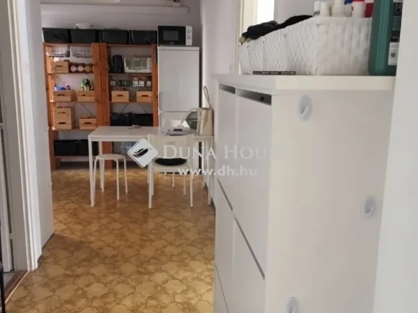 Eladó lakás Szekszárd 83 nm