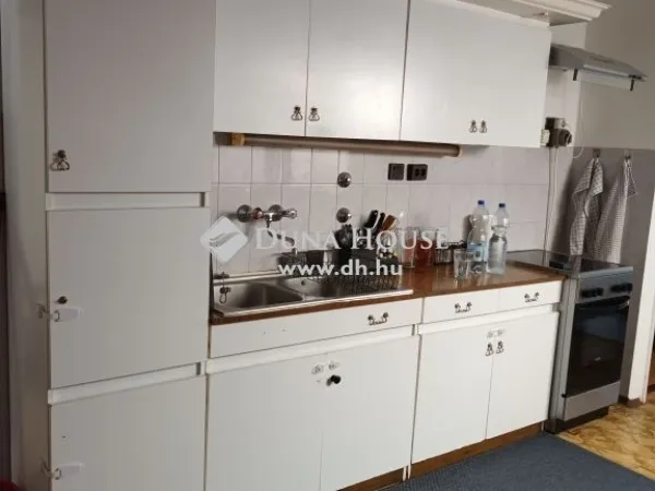 Eladó lakás Szekszárd 83 nm