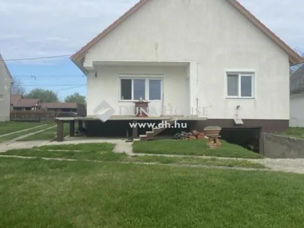 Eladó ház Dunaszentgyörgy 195 nm