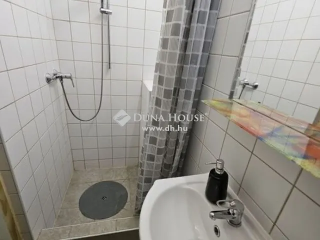 Eladó nyaraló Szekszárd 92 nm
