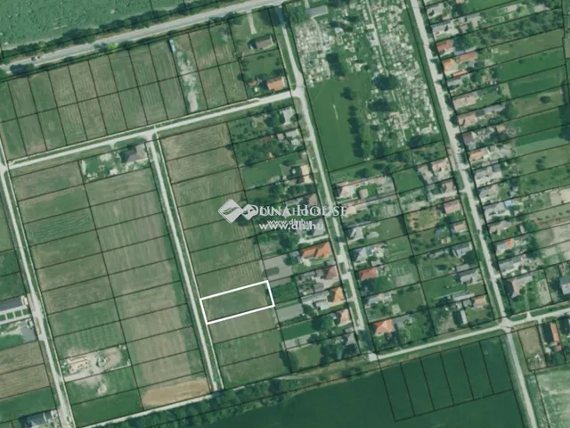 Eladó telek Gerjen 1330 nm