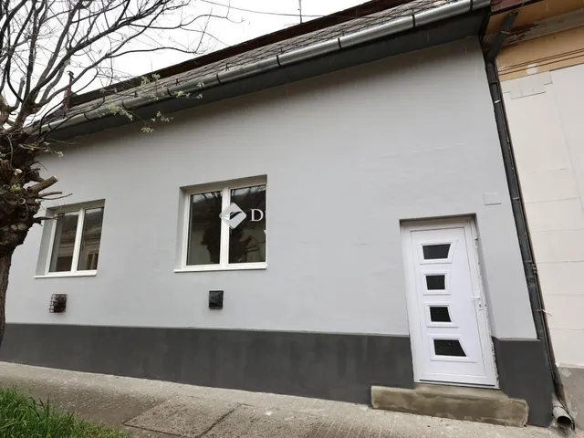 Eladó ház Tolna 75 nm